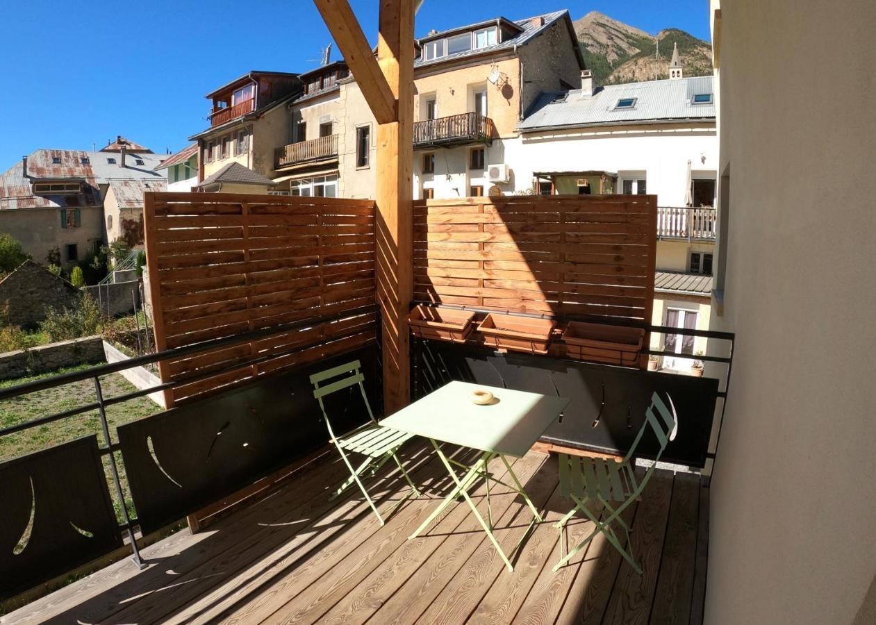 Maison Neuve Proche De Barcelonnette Jausiers Εξωτερικό φωτογραφία